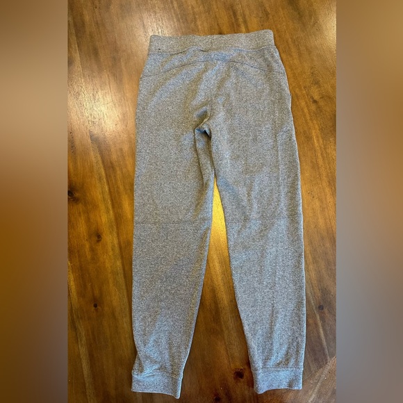 Boys Reebok Drawstring Sweatpants Jogger Grey Sz Large - Picture 2 of 3